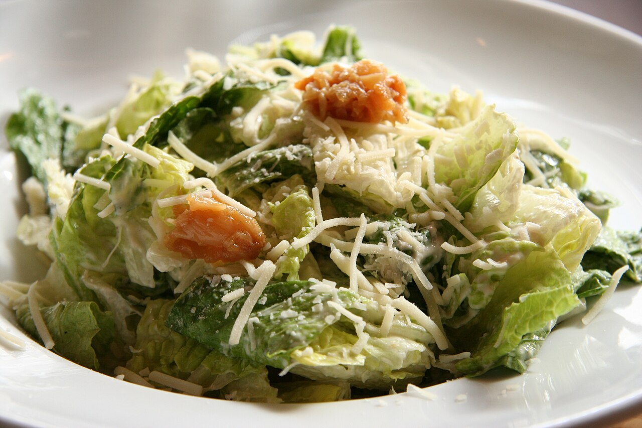Classic Caesar Salad Recipe: Crisp Greens, Bold Dressing